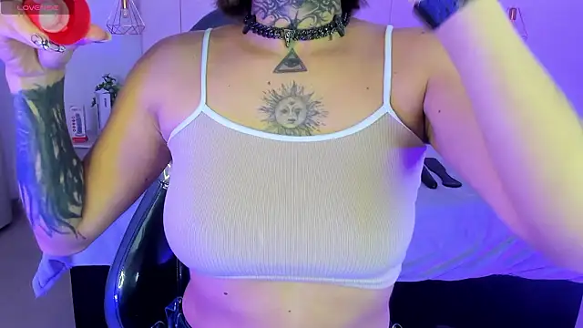 Gyal 8  online show from March 19, 2026, 3:43 am