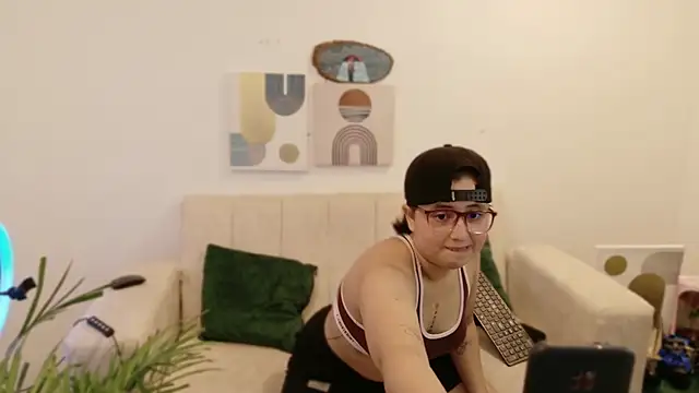 dirty feelena online show from October 23, 2025, 3:44 pm