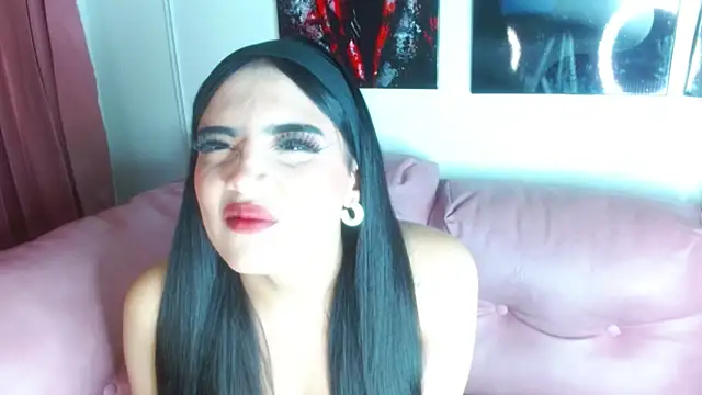 ladymooncs online show from December 22, 2025, 5:48 am