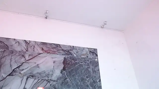 ladymooncs online show from May 18, 2026, 4:07 am