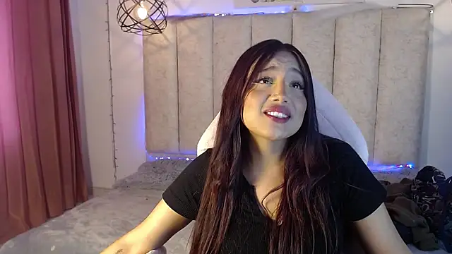 ladymooncs online show from June 12, 2026, 5:34 pm