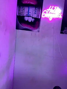 becca wilsson online show from December 2, 2025, 9:25 am