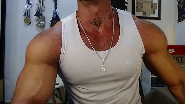 Snapshot of henryhadesflirt chatting on April 1, 2026, 7:55 pm henryhadesflirt online show from April 1, 2026, 7:55 pm