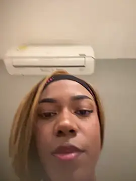 Snapshot of Stellaciel_ chatting on April 4, 2026, 10:18 pm Stellaciel online show from April 4, 2026, 10:18 pm
