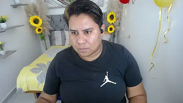 hotlesby valery online show from October 9, 2025, 6:50 pm