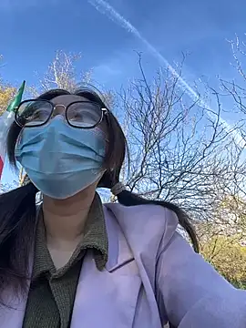 Snapshot of fioralba chatting on October 28, 2025, 1:58 pm fioralba online show from October 28, 2025, 1:58 pm