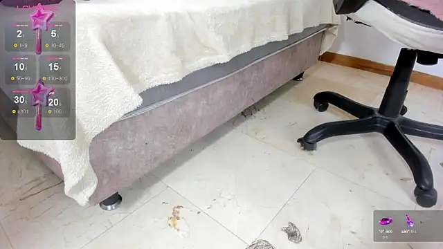 Snapshot of ZOE_ROSE4 chatting on October 2, 2025, 8:05 pm ZOE ROSE4 online show from October 2, 2025, 8:05 pm