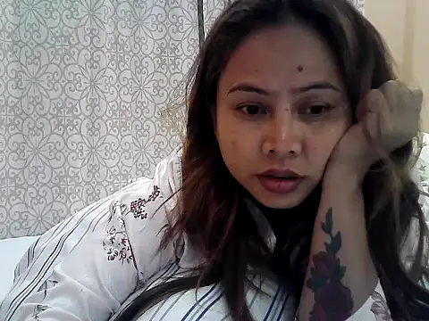 Amarrahlyn online show from November 18, 2025, 10:09 am