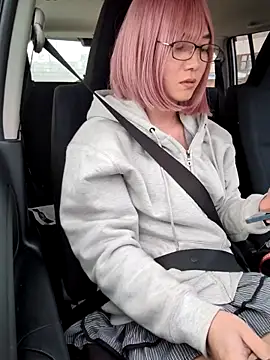 Snapshot of takusaki223 chatting on March 10, 2026, 5:12 am takusaki223 online show from March 10, 2026, 5:12 am