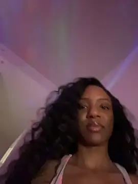 Snapshot of LoveDreaux chatting on April 27, 2026, 8:23 am LoveDreaux online show from April 27, 2026, 8:23 am