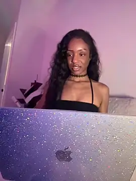 Snapshot of LoveDreaux chatting on May 7, 2026, 2:28 am LoveDreaux online show from May 7, 2026, 2:28 am