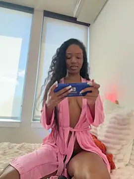 Snapshot of LoveDreaux chatting on May 8, 2026, 4:23 pm LoveDreaux online show from May 8, 2026, 4:23 pm