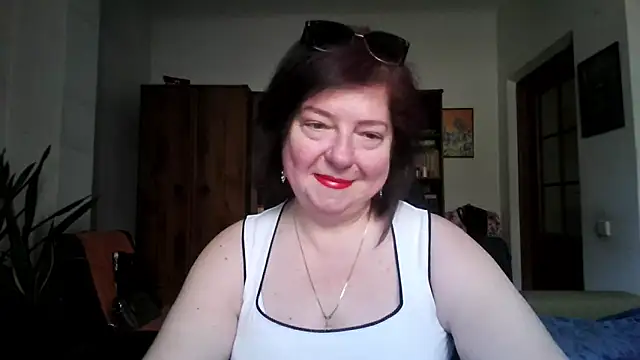 Violet Pulse online show from April 28, 2026, 1:16 pm
