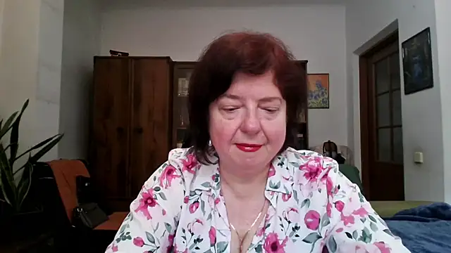 Snapshot of Violet_Pulse chatting on May 11, 2026, 10:54 am Violet Pulse online show from May 11, 2026, 10:54 am