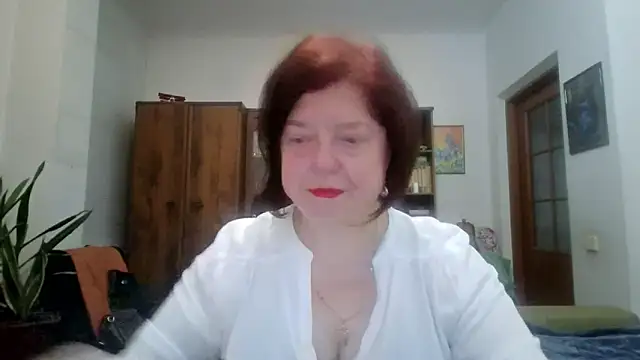 Snapshot of Violet_Pulse chatting on May 14, 2026, 4:58 pm Violet Pulse online show from May 14, 2026, 4:58 pm