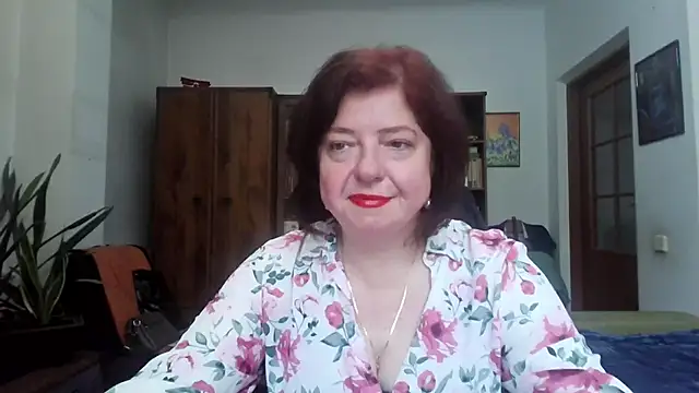 Snapshot of Violet_Pulse chatting on May 18, 2026, 1:39 pm Violet Pulse online show from May 18, 2026, 1:39 pm