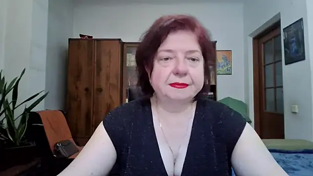 Snapshot of Violet_Pulse chatting on May 27, 2026, 4:04 pm Violet Pulse online show from May 27, 2026, 4:04 pm