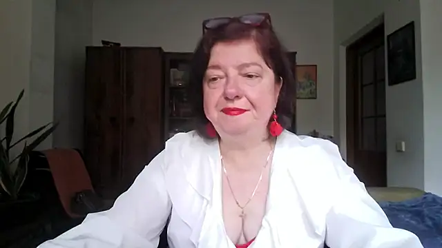 Snapshot of Violet_Pulse chatting on June 8, 2026, 8:58 am Violet Pulse online show from June 8, 2026, 8:58 am