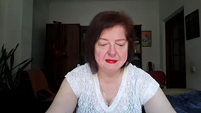 Snapshot of Violet_Pulse chatting on June 16, 2026, 7:00 am Violet Pulse online show from June 16, 2026, 7:00 am