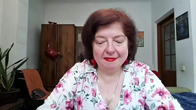 Snapshot of Violet_Pulse chatting on June 17, 2026, 12:29 pm Violet Pulse online show from June 17, 2026, 12:29 pm
