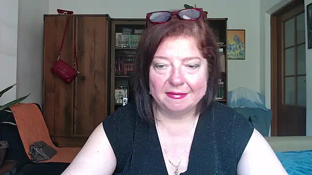Snapshot of Violet_Pulse chatting on June 26, 2026, 11:14 am Violet Pulse online show from June 26, 2026, 11:14 am