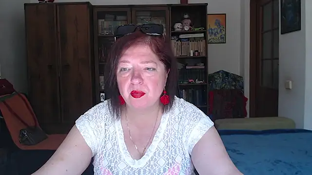 Snapshot of Violet_Pulse chatting on July 2, 2026, 7:03 am Violet Pulse online show from July 2, 2026, 7:03 am