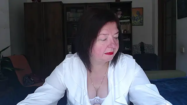 Snapshot of Violet_Pulse chatting on July 11, 2026, 7:22 am Violet Pulse online show from July 11, 2026, 7:22 am