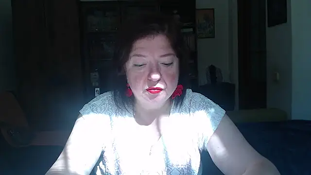 Snapshot of Violet_Pulse chatting on July 18, 2026, 6:39 am Violet Pulse online show from July 18, 2026, 6:39 am