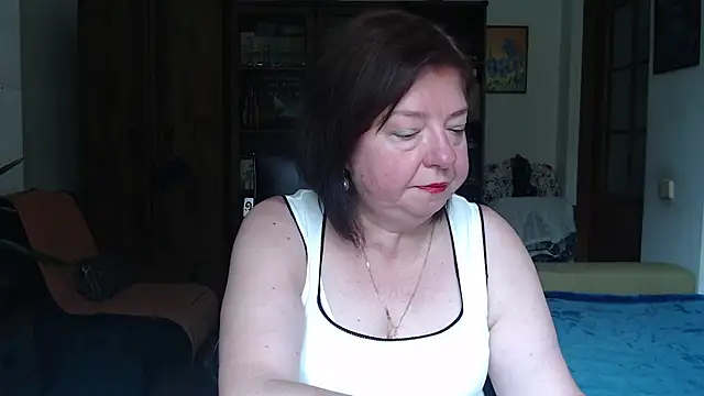 Snapshot of Violet_Pulse chatting on July 24, 2026, 8:34 am Violet Pulse online show from July 24, 2026, 8:34 am