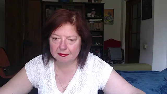 Snapshot of Violet_Pulse chatting on July 27, 2026, 12:23 pm Violet Pulse online show from July 27, 2026, 12:23 pm