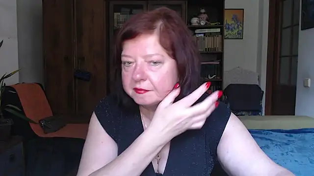 Snapshot of Violet_Pulse chatting on July 28, 2026, 12:12 pm Violet Pulse online show from July 28, 2026, 12:12 pm
