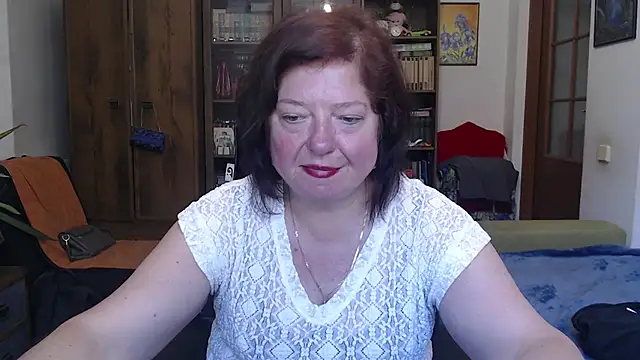 Snapshot of Violet_Pulse chatting on July 28, 2026, 2:13 pm Violet Pulse online show from July 28, 2026, 2:13 pm