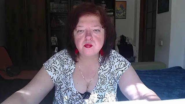 Snapshot of Violet_Pulse chatting on August 3, 2026, 7:40 am Violet Pulse online show from August 3, 2026, 7:40 am