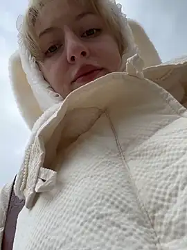 Snapshot of RonnieKiss chatting on October 3, 2025, 3:58 am RonnieKiss online show from October 3, 2025, 3:58 am