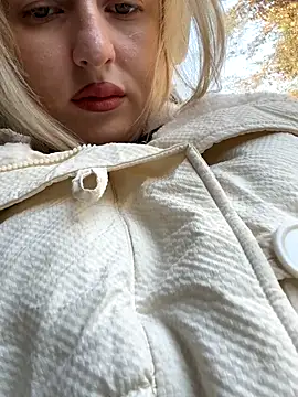 Snapshot of RonnieKiss chatting on October 8, 2025, 2:42 am RonnieKiss online show from October 8, 2025, 2:42 am