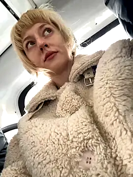 Snapshot of RonnieKiss chatting on October 21, 2025, 4:57 am RonnieKiss online show from October 21, 2025, 4:57 am