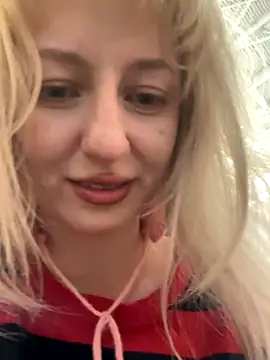 Snapshot of RonnieKiss chatting on October 30, 2025, 5:42 am RonnieKiss online show from October 30, 2025, 5:42 am