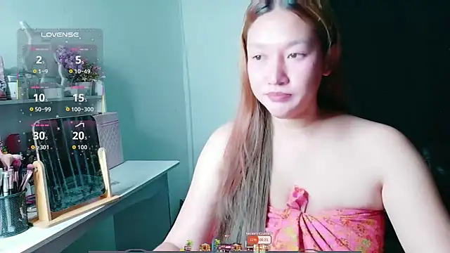 Lalacream12 online show from May 16, 2026, 1:32 pm