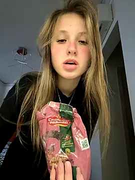 Snapshot of Niksa99x chatting on October 19, 2025, 9:37 pm Niksa99x online show from October 19, 2025, 9:37 pm