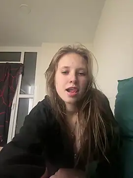 Snapshot of Niksa99x chatting on October 21, 2025, 8:31 pm Niksa99x online show from October 21, 2025, 8:31 pm