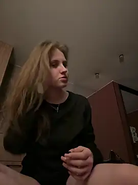 Snapshot of Niksa99x chatting on February 18, 2026, 6:48 pm Niksa99x online show from February 18, 2026, 6:48 pm