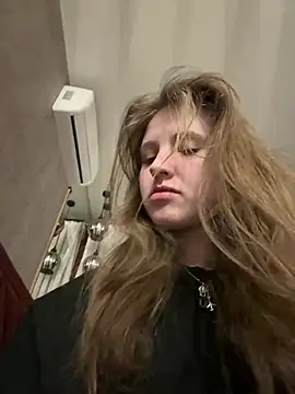 Snapshot of Niksa99x chatting on March 20, 2026, 8:35 pm Niksa99x online show from March 20, 2026, 8:35 pm