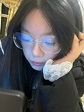 Snapshot of AZ37866 chatting on November 20, 2025, 2:06 pm AZ37866 online show from November 20, 2025, 2:06 pm