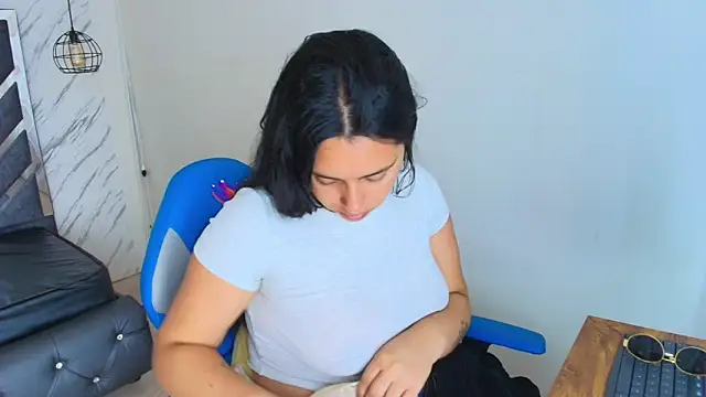 Snapshot of lorem_adams chatting on November 24, 2025, 12:16 pm lorem adams online show from November 24, 2025, 12:16 pm