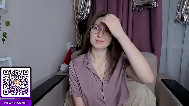 DaliaRadtke online show from March 2, 2026, 6:15 pm