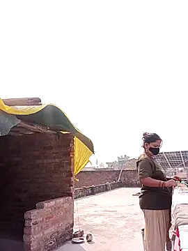 Snapshot of Mona_darling21 chatting on November 13, 2025, 6:12 am Mona darling21 online show from November 13, 2025, 6:12 am