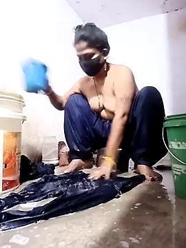 Mona darling21 online show from March 19, 2026, 6:17 am