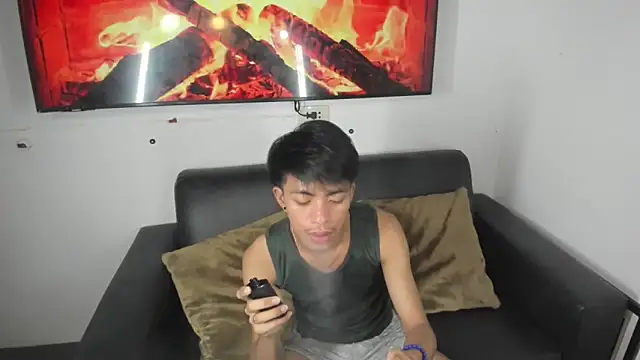 Snapshot of jayxxxlovescock chatting on October 25, 2025, 4:24 pm jayxxxlovescock online show from October 25, 2025, 4:24 pm