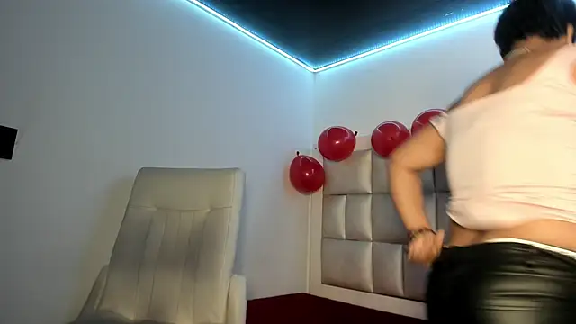 peyton  wat online show from March 4, 2026, 12:22 pm