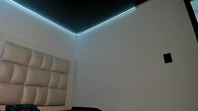 Snapshot of peyton__wat chatting on July 31, 2026, 12:04 pm peyton wat online show from July 31, 2026, 12:04 pm